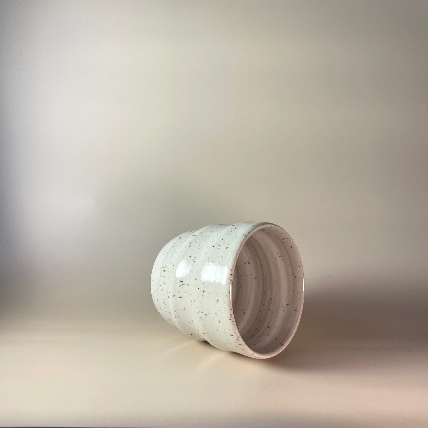 Swirl mok Linnen White Kleikunstig